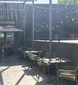 CZIN Bistro, Bár és Kávéház