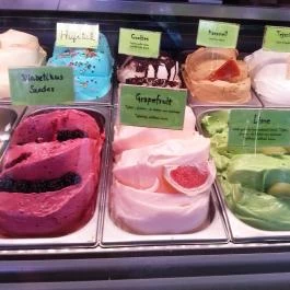 Cziniel Cukrászda & Kávéház Budapest - Étel/ital