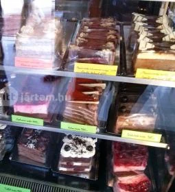 Cziniel Cukrászda & Kávéház