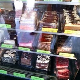 Cziniel Cukrászda & Kávéház Budapest - Étel/ital