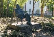 Czóbel Béla szobra Szentendre