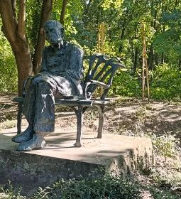 19. legjobb látnivaló: Czóbel Béla szobra