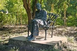 Czóbel Béla szobra Szentendre