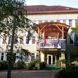 D-Hotel Gyula - Külső kép