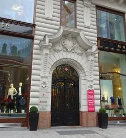 D15 Étterem - Deák Palota