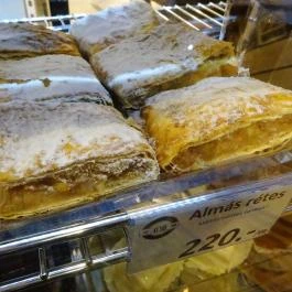 D18 Café & Bar Budapest - Étel/ital