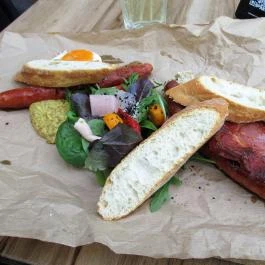 Dabas Deli Bistro Dabas - Étel/ital