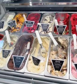 Damniczki Cukrászda