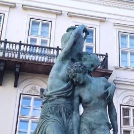 Danaidák kútja Budapest - Egyéb