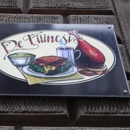 De Fiiincsi Büfé, Budapest - Külső kép