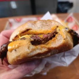 Deep Burger Jászai Budapest - Étel/ital