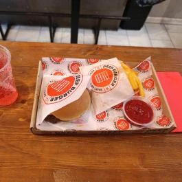 Deep Burger Jászai Budapest - Étel/ital