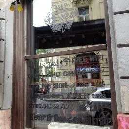 Deep Burger - Oktogon Budapest - Külső kép