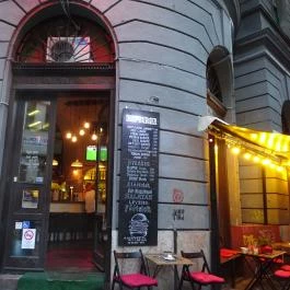 Deep Burger - Oktogon Budapest - Külső kép