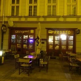 Déryné presszó Miskolc - Külső kép