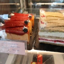 Desszert-Szalon Dabas - Étel/ital