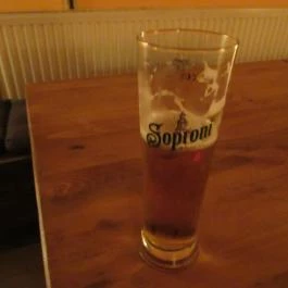 Diófa Pinyó Bar Budapest - Étel/ital