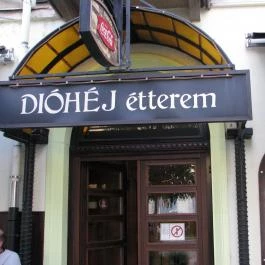 Dióhéj Étterem Kecskemét - Külső kép