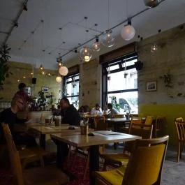 Dobrumba Budapest - Belső