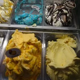 Dolce Vita Olasz Fagylaltozó Szolnok - Étel/ital