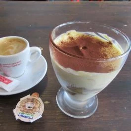 Domino Cafe, Budapest - Étel/ital