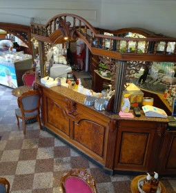 Dömötöri Cukrászda & Kávézó