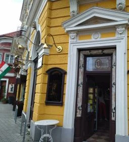 Dömötöri Cukrászda & Kávézó