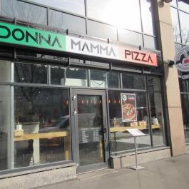 Donna Mamma Pizza Napoletana Budapest - Külső kép