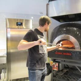 Donna Mamma Pizza Napoletana Budapest - Belső