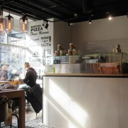 Donna Mamma Pizza Napoletana Budapest - Belső