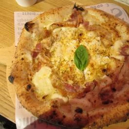 Donna Mamma Pizza Napoletana Budapest - Étel/ital