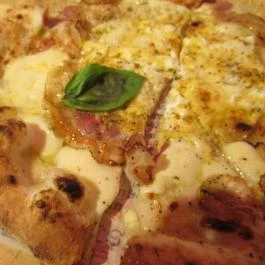 Donna Mamma Pizza Napoletana Budapest - Étel/ital