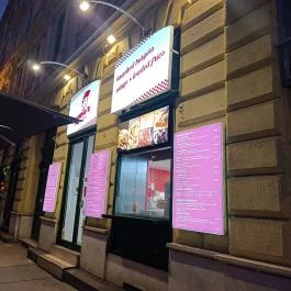 Donnies' Burger & Fries Budapest - Külső kép