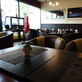 Dori's Lunchroom Budapest - Belső