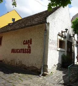 Dorothea Bistro Café