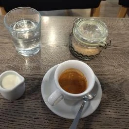 Dose Espresso Budapest - Étel/ital