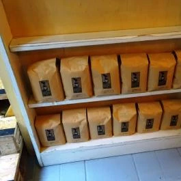 Partisan Coffee Shop Budapest - Belső