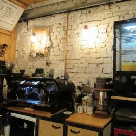 Partisan Coffee Shop Budapest - Belső