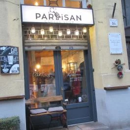 Partisan Coffee Shop Budapest - Külső kép