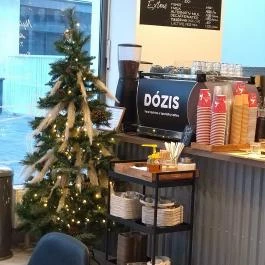 DÓZIS - Fine Pastries & Specialty Coffee Budapest - Belső