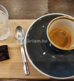 DÓZIS - Fine Pastries & Specialty Coffee