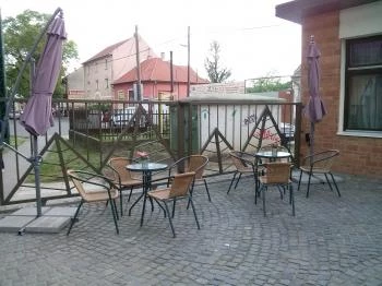 Dózsa Delikátesz Nyíregyháza