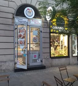 Dream Cream - Ice Cream & Bubble Waffle Budapest