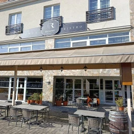 Renomé Bisztró, Miskolc - Külső kép