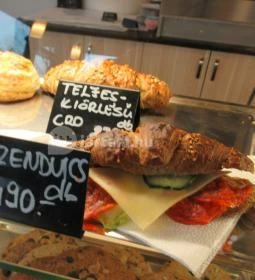 Dunaparti Cukrászda, Kávézó & Reggeliző