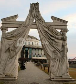 Dunaparti Cukrászda, Kávézó & Reggeliző