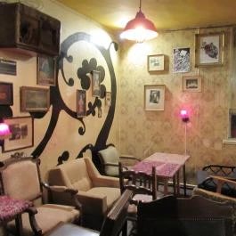 Dürer Kert, Budapest - Belső