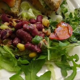 Dzsángó Budapest - Étel/ital