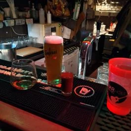 Dzzs Bár Budapest - Étel/ital