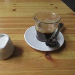 EASY Art Space, Budapest - Étel/ital